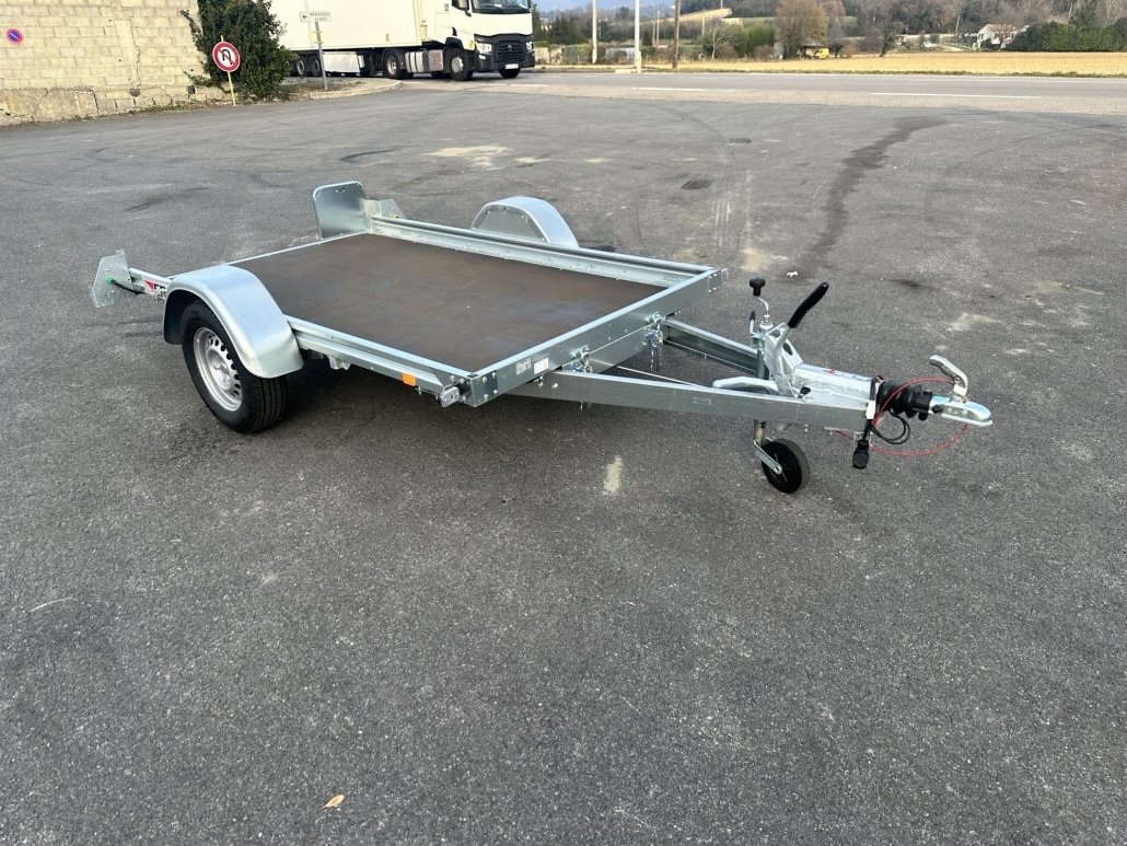 IMG_0284-1030x773-1.jpeg Plateau multi usage Erde PLM 150 F 1000 kg – Image 1